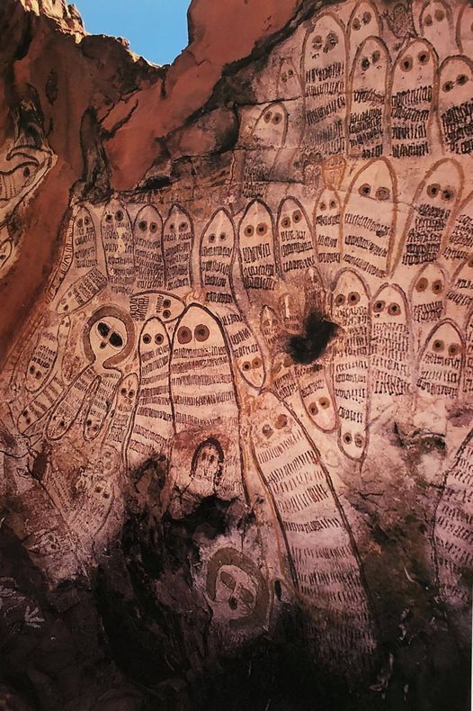 Wandjina and rainbow serpent photo of Wandjina and rainbow serpent on a Kimberley rock shelter