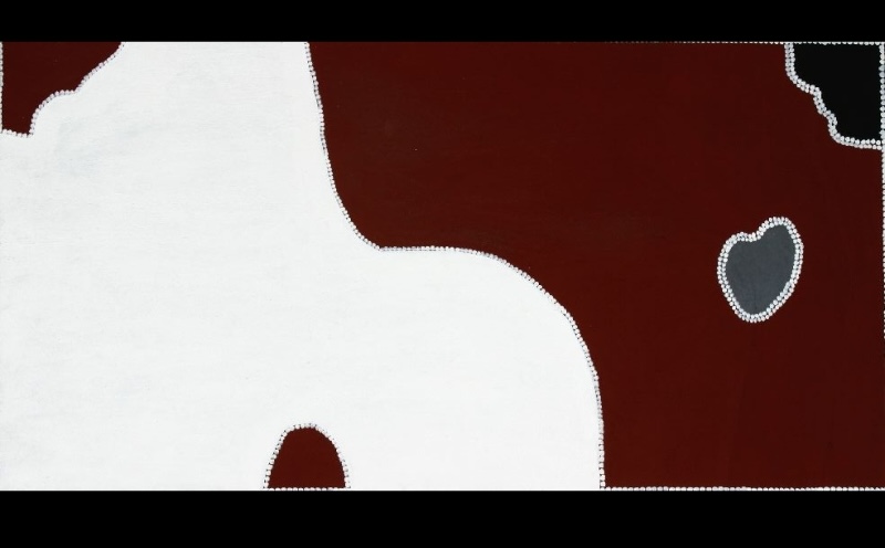 Freddie Timms Brumby Yard – Bow River, 1997, ochre painting with large white and deep red-brown fields, black and grey forms and white dotted boundaries