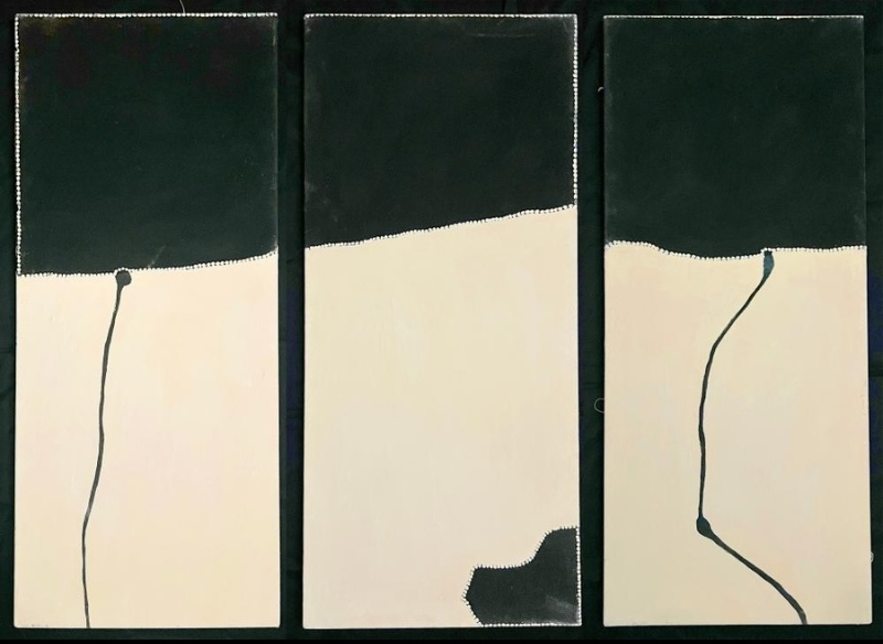 Freddie Timms Jimbaline – Doon Doon Station, 1996, three-panel painting with large black and cream fields crossed by thin black tracks and dotted boundaries