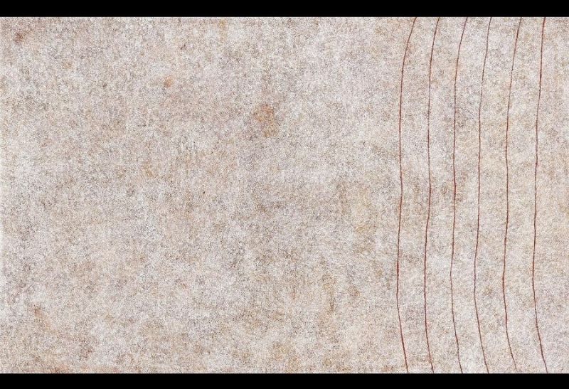 Kathleen Petyarre’s Mountain Devil Lizard Dreaming, 2006, with a pale finely worked field and long parallel red-ochre lines along the right side.