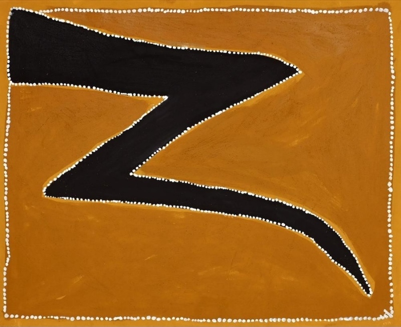 Rover Thomas Cyclone Tracy – Lightning Bolt 1995, showing a dramatic black zigzag lightning form outlined with white dots against a golden ochre ground.